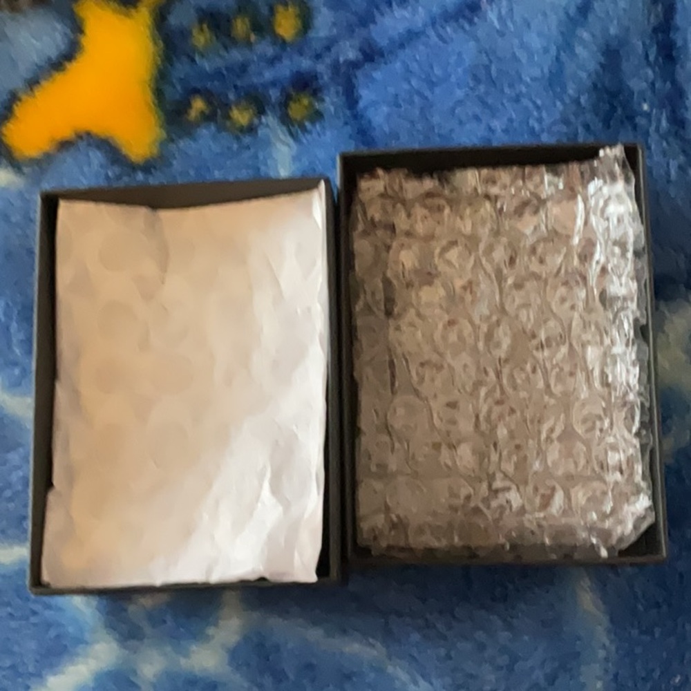 Coach Gold and White Pearl with rhinestones Jewelry Set - Picture 3 of 3